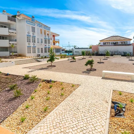 Antigo Golden 1bdr W Beach & Pool Access Included דירה *